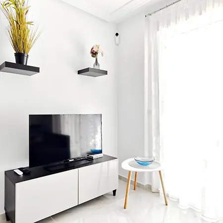 Gorgeous Vacation Apartment In Torrevieja With Big Terrace And Beach Proximity * Torrevieja