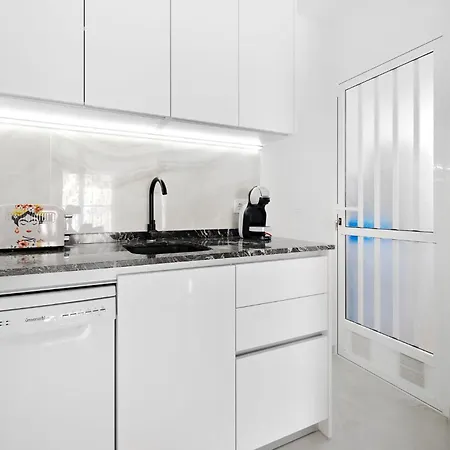 Gorgeous Vacation Apartment In Torrevieja With Big Terrace And Beach Proximity Apartment