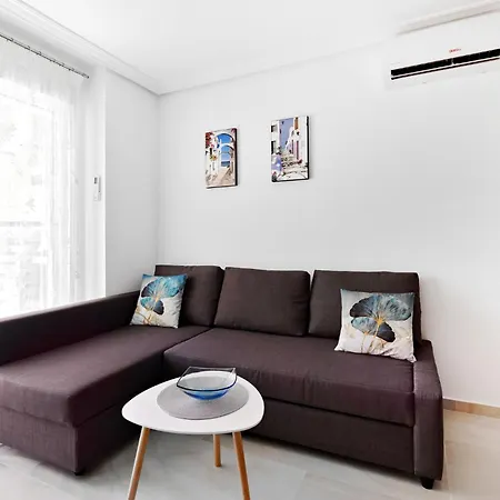 Gorgeous Vacation Apartment In Torrevieja With Big Terrace And Beach Proximity Torrevieja