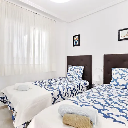 Apartment Gorgeous Vacation Apartment In Torrevieja With Big Terrace And Beach Proximity *